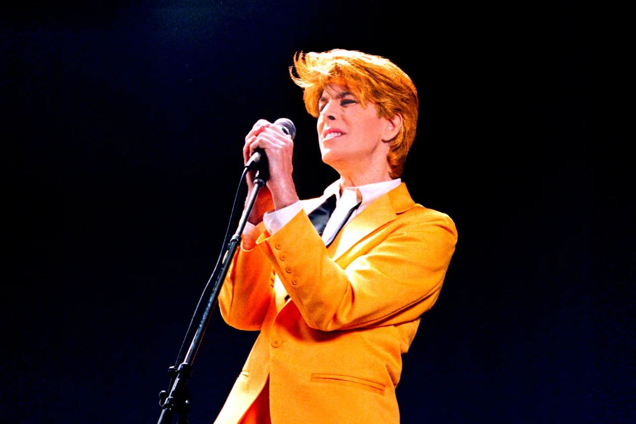 Space Oddity - David Brighton as David Bowie